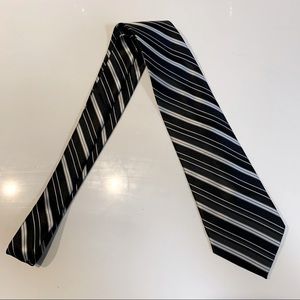 NWOT Pierre Cardin tie